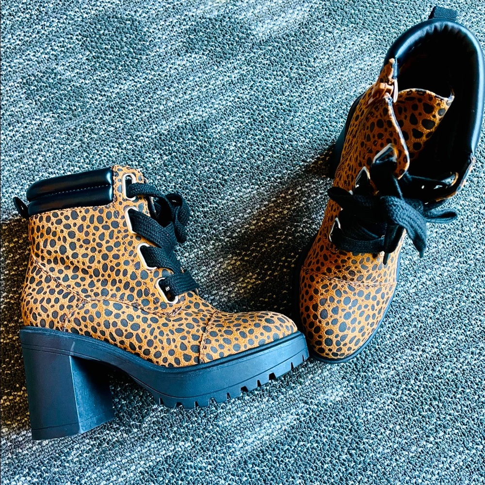 SUGAR Platform Combat Boots Leopard Print 7 NEW
